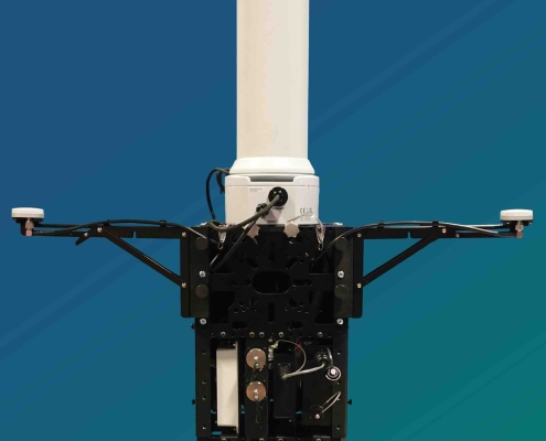 TOTM terminal showing the compact, ruggedised troposcatter system with vertically mounted advanced auto-tracking antenna. Designed for fast deployment hi-bandwidth data networks in mobile environments.